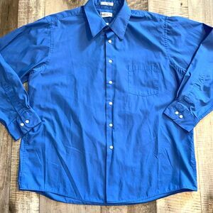 VAN HEUSEN Men's dress shirt- size - 17.5x34/35